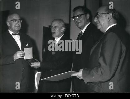 May 05, 1970 - In a celebration-hours, at the Jewish Community-Hence in Berlin the former accusator of the Nurnberg war- criminal-process, Dr. Robert Kempner, was getting the Carl-von-Ossietzky-Medal from the ''International league of people-right'', today. Photo shows f.l.t.r. the president of the league,H.Komm, Dr. Robert Kempner, Governing Mayor Klaus Schutz and Professor Walter Fabian who holds the laudatie. Stock Photo