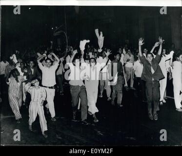 Sep. 09, 1970 - Death Of President Nasser. Scene In Cairo.: President Nasser, who was been President of Egypt since 1956, died of a heart attack on Monday at the age of 52. Photo shows Delirious demonstration broke out minutes after the sad news was announced. Thousands rushed aimlessly to the streets of Cairo shouting ''Nasser, Nasser' Stock Photo