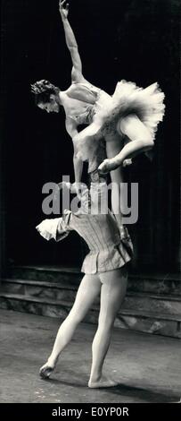 Jan. 01, 1971 - DRESS REHEARSAL OF ''THE SLEEPING BEAUTY''. There was a dress rehearsal this afternoon of ''The Sleeping Beauty'', presented by London Festival Ballet, which opens tonight at the New Victoria Theatre. KEYSTONE PHOTO SHOWS:- GALINA SAMTSOVA as Princess Aurora and ANDRE PROKOVSKY as Prince Florimund, during today's dress rehearsal. Stock Photo