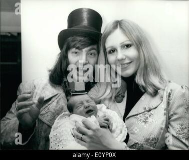 Screaming Lord Sutch and son and Thann Rendessy. February 1975 75-01011 ...