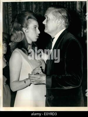 Apr. 04, 1971 - Dancing Princ Princess Anne dances with the host, the Duke of Rutland at a ball in aid of the save the child Stock Photo