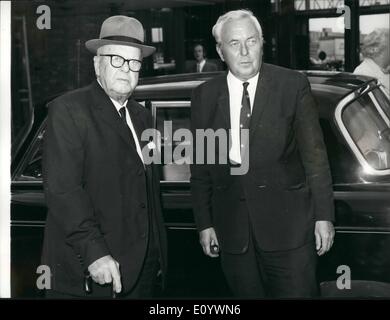 Aug. 08, 1971 - Harold Wilson's 88 year old father leaves by air for Australia. Photo shows Mr.Harold Wilson, leader of the Opposition, pictured at London's Heathrow Airport yesterday with his 88 year old father Mr. Herbert Wilson who was flying to Australia to visit relatives. Stock Photo