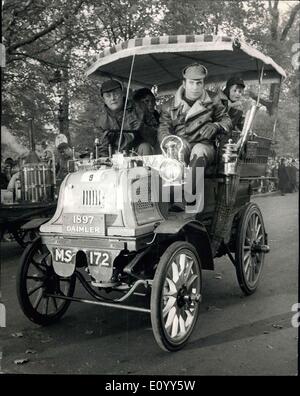 Nov. 07, 1971 - The R.A.C. London to Brighton Veteran Car Rally ? 250 veteran cars started off from London?s Hyde Park early this morning to take part in the annual R.A.C. Veteran Car Rally run to Brighton. Photo Shows: One of the entrants was this 1897 Daimler pictured as it started off from Hyde Park for the 50-mile run to Brighton today. Keystone Stock Photo