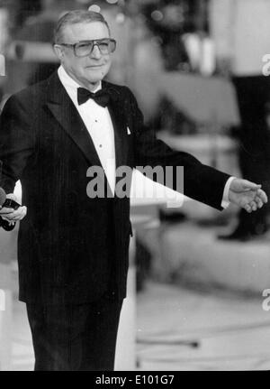 Dancer Gene Kelly presents at Cesar Awards Stock Photo