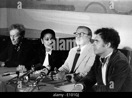 Gene Kelly, Jean-Louis Barrault, Henry Pillsbury Stock Photo