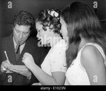 Singer Tom Jones signs autographs Stock Photo