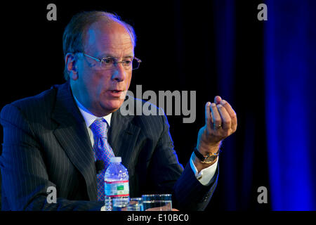 Washington DC, USA. 20th May 2014. Laurence D. Fink, Chairman and CEO of BlackRock, speaks during the General Membership Meeting of the Investment Company Institute in Washington, D.C. on May 20, 2014. Credit:  Kristoffer Tripplaar/Alamy Live News