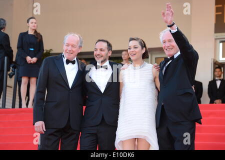 Cannes, France. 20th May, 2014. CANNES, FRANCE - MAY 20: Jean-Pierre Dardenne, actors Marion Cotillard, Fabrizio Rongione and director Luc Dardenne attend the 'Two Days, One Night' premiere during the 67th Annual Cannes Film Festival on May 20, 2014 in Cannes, France. Credit:  Frederick Injimbert/ZUMAPRESS.com/Alamy Live News Stock Photo