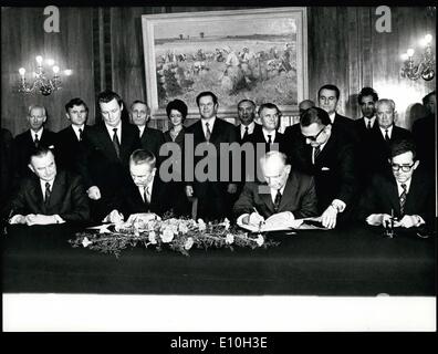 1972 - Polish Party and Government Delegation in Sofia - Meeting of the