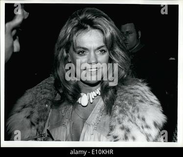 Apr. 04, 1973 - Diane Cannon. Rex Reed Stock Photo - Alamy