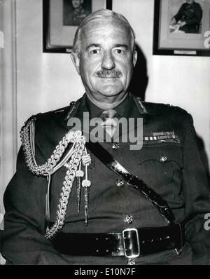 Jul. 07, 1973 - NEW CHIEF OF THE GENERAL STAFF  PHOTO SHOWS:- GENERAL SIR PETER HUNT, the new Chief of the General Staff Stock Photo