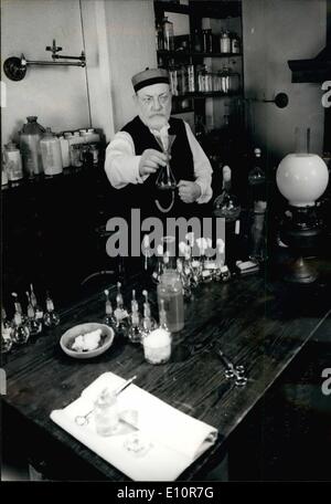 Oct. 10, 1973 - Arthur Lowe as Louis Pasteur in TV series. Arthur Lowe, well known for his role as Captain Main-waring in the BBC TV comedy series ''Dad's Army' stars as Louise Pasteur in The Microbe Huters', a six - part serial for BBC-2 on the a photo call today when arthur Lowe, who bears an uncanny likeness to Pasteur was in full make - up on the set - a re-construction of Pasteur's laboratory - at BBC Ealing studios. The series begins in the new year. photo shows Arthur Lowe as Louise Pasteur, pictured in the Laboratory on the set, during today's photocall. Stock Photo