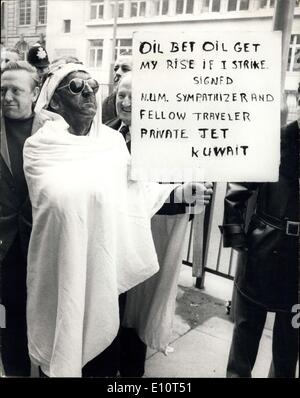 Jan. 24, 1974 - January 24th 1974 Miners leaders meet in London. Keystone Photo Shows: Mr. Frank Marsh, a miner from South Wales, dressed as an oil sheik makes his own protest outside the National Union of Mineworkers headquarters in London where a meeting of miners leaders was being held. Stock Photo
