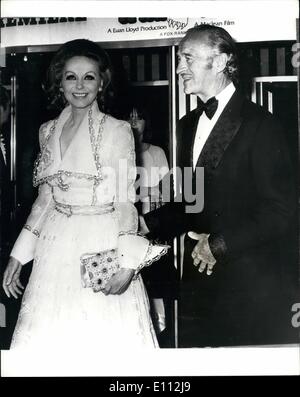 niven david wife actor hjordis 1975 premiere turkey travel tiger paper alamy