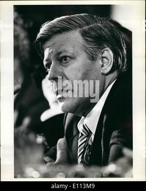 Oct. 10, 1975 - Hotel Pierre, New York City. Helmut Schmidt, Chancellor of the Federal Republic of Germany, during a speech given to the US Council of the International Chamber of Commerce Inc. Stock Photo