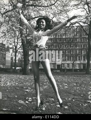 Nov. 11, 1975 - Miss World Jumps For Joy: 18-year old Wilnellia Merced from Puerto Rice, who won the Miss World Title last night jumps for joy in Grovenor Square this morning. Stock Photo