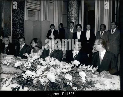 Sep. 09, 1975 - Prime Minister Jacques Chirac hosted a dinner at Versailles in honor of Saddam Hussein, Irak's Vice-President, who was visiting France. (The men are named in the title from right to left.) Bil Diaz, Boxer, Paris Stock Photo