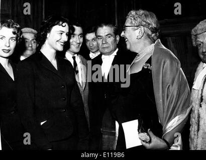 Agatha Christie applauds actors from play Stock Photo