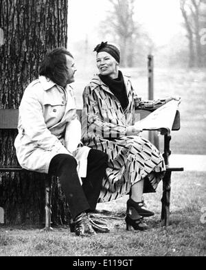 Actress Glenda Jackson in park with husband Roy Hodges Stock Photo