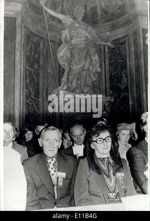 Oct. 21, 1976 - The Canonization of John Ogilvie: Pope Paul VI proclaimed John Ogilvie who was executed in 1615, a Saint ,during a ceremony which took place last Sunday in St. Peter Basilica. Photo shows Mr. John Fagan who is said to have been cured of cancer by the new saint, John Ogilvie, seen in St. Peter Basilica. Stock Photo