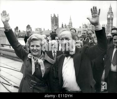 May 06, 1977 - May 6th 1977 Horace Cutler and Mrs. Margaret Thatcher celebrate after the GLC Victory. Mr. Horace Cutler, the new Tory Leader of the Greater London Council after their election victory of the Labour Party yesterday, celebrated his victory with the leader of the Conservative Party Mrs. Margaret Thatcher at County Hall this morning. Photo Shows: A victory wave from Mrs. Thatcher and the new leader of the GLC for the press at County Hall today. Stock Photo