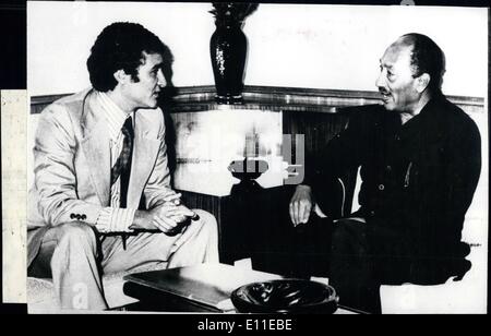 Jun. 06, 1977 - Egypto-Libyan relations: Speaker of the Libyan Confederation National Assembly, Beshir El-Rabti was received today by President Anwar El Sadat with a view to patch up differences between Egypt and Liya: In his statement rabti added that his meeting with the President was an important and positive stride towards liquidation of the longdrawn Egyptian Libyan dispute which had a negative impact on the March of Liberation and struggle. Photo shows Beshir El-Rabit (left) received by President Sadat. Stock Photo