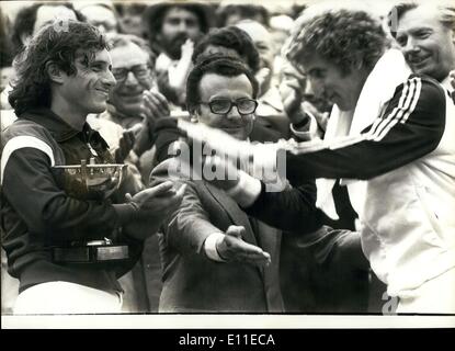 Photo Ancienne – Guillermo Vilas – Victoire à Roland Garros – 1970s