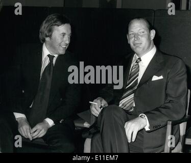 Jun. 06, 1977 - Kerry Packer to Face His Critics on the David Frost Show. David Frost has invited Kerry Packer, the Australian behind the controversial 'Cricket Circus' to face his critics, which will include former test star Jim Laker and journalist Robin Marlar on BBC 1 tomorrow night. Photo Shows: Kerry Packer seen talking to David Frost, left, during today's press conference at BBC Langham Gallery, Broadcasting House.