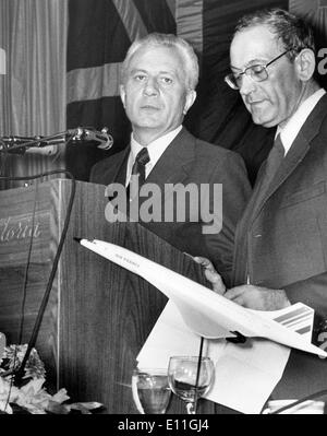 Nov 22, 1977; New York, NY, USA; French Secretary of State transport Mr. MARCEL CAVAILLE addressing the New York Business welcomes Concorde luncheon hosted by the New York Board of Trade. Right is the French General Director of Civil Aviation, CLAUDE ABRAHAM. Stock Photo