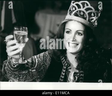 Nov. 11, 1978 - All Smiles By Miss World: 20-year-old Silvana Suarez, Miss Argentina, who won the Miss World title at the Royal Stock Photo