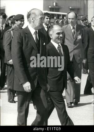 Mar. 09, 1980 - During an official visit to Jordan, President Giscard D'Estaing and his wife were welcomed in Aman by Queen Nour and King Hussein of Jordan. Stock Photo