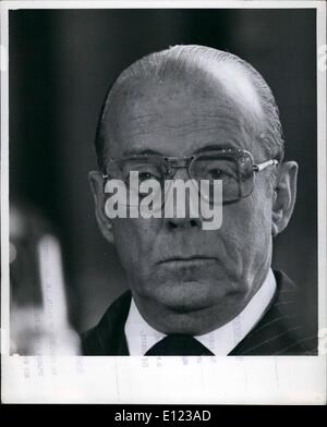 Sep. 09, 1982 - The President of Brazil, Mr. Joad Baptista De Oliveira Figueiredo, was first speaker opening the debate of the 37th session of the General Assembly today in New York. Photo shows Mr. Figueiredo speaking to the South American deligations before opening the debate. Stock Photo