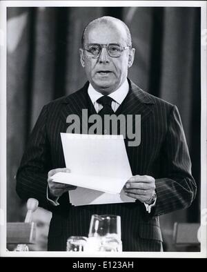 Sep. 09, 1982 - The President Of Brazil, Mr. Joao Baptista De Oliveira Figueiredo, Was First Speaker Opening The Debate Of The 37th Of The General Assembly Today In New York. Photo shows Mr. Figueiredo Speaking To The South American Deligations Before Opening The Debate. Stock Photo