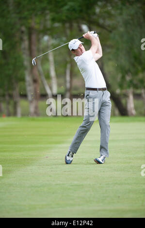 Wentworth, UK. 21st May, 2014. Anton Du Beke during the Pro-Am event of the 2014 BMW PGA Championship from The West Course Wentworth Golf Club Credit:  Action Plus Sports/Alamy Live News Stock Photo