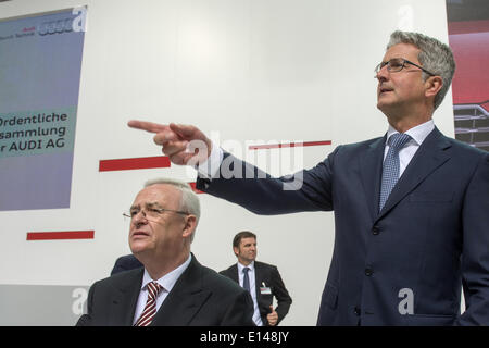 Ingolstadt, Germany. 22nd May, 2014. Audi chairman of the management board Rupert Stadler (R), Volkswagen chairman of the management board Martin Winterkorn attend the Audi general meeting in Ingolstadt, Germany, 22 May 2014. Photo: ARMIN WEIGEL/dpa/Alamy Live News Stock Photo
