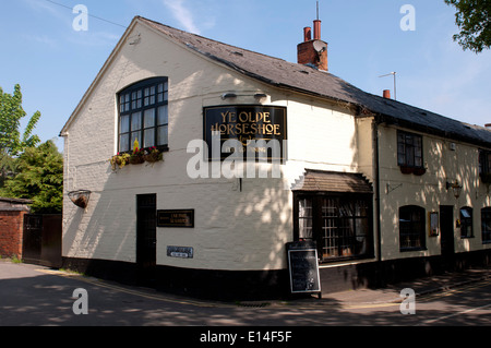 Ye Olde Horseshoe Inn, Belbroughton, Worcestershire, England, UK Stock Photo