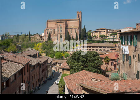 Basilica di San Domenico, Via Fontebranda at the front, Siena, Tuscany, Italy Stock Photo