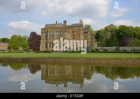 Broughton Castle near Banbury, Oxfordshire Stock Photo