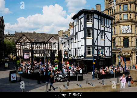 The Old Wellington Inn and Sinclairs Oyster Bar in Manchester city centre UK Stock Photo