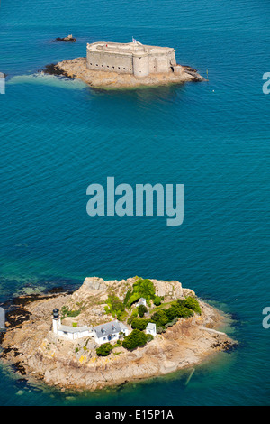 Carantec : 'ïle Louet' island (Finistère department) aerial view Stock Photo