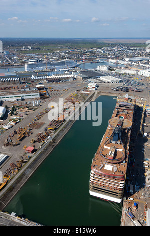 Saint-Nazaire (Pays de la Loire region): the shipyard Stock Photo