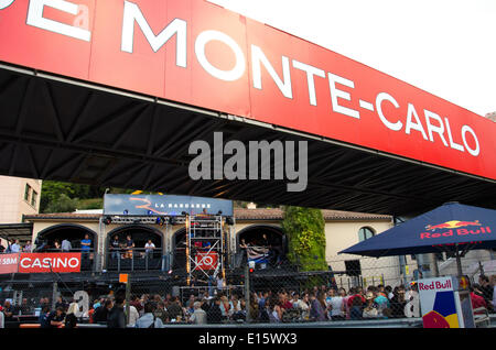 Monte Carlo, Monaco. 23rd May, 2014. The famous La Rascasse restaurant, of which one corner of the Monaco grand prix circuit is named after, transforms into a night club on Friday evening before the racing resumes on Saturday at the Monaco Formula 1 Grand Prix. Credit:  Kevin Bennett/Alamy Live News Stock Photo