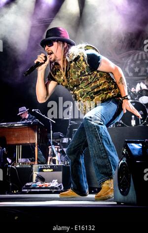 Columbus, Ohio, USA. 18th May, 2014. KID ROCK headlining day three at Rock On The Range festival in Columbus, Ohio. © Igor Vidyashev/ZUMAPRESS.com/Alamy Live News Stock Photo