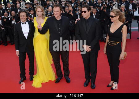 Cannes, France. 23rd May, 2014. CANNES, FRANCE - MAY 23: Kelly Preston, John Travolta, Uma Thurman, Quentin Tarantino and Lawrence Bender attend the 'Clouds Of Sils Maria' Premiere during the 67th Annual Cannes Film Festival on May 23, 2014 in Cannes, France Credit:  Frederick Injimbert/ZUMAPRESS.com/Alamy Live News Stock Photo