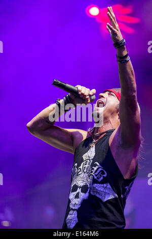 Madison, Wisconsin, USA. 23rd May, 2014. Vocalist BRET MICHAELS performs with his band at Brat Fest in Madison, Wisconsin Credit:  Daniel DeSlover/ZUMAPRESS.com/Alamy Live News Stock Photo