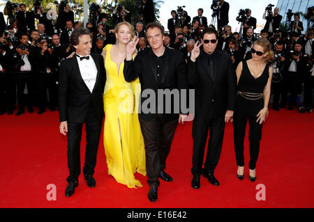 Lawrence Bender, Uma Thurman, Quentin Tarantino, John Travolta and Kelly Preston attending the 'Sils Maria/Clouds of Sils Maria' premiere at the 67th Cannes Film Festival on May 23, 2014 Stock Photo