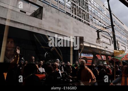 London, UK. 19th Apr, 2014. A group of Hare Krishnas dancing in Oxford Street © Giannis Papanikos/NurPhoto/ZUMAPRESS.com/Alamy Live News Stock Photo