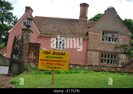 Tea room sign in Wormingford, Essex UK Stock Photo
