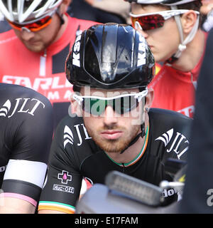 Nottingham, UK. 25th May, 2014. Felix English at the start of the Mens Elite Race of The 2014 Milk Race. Credit:  Action Plus Sports/Alamy Live News Stock Photo