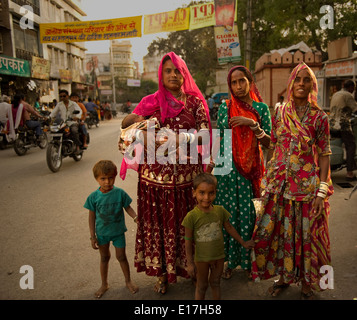 Portrait - Women of the Blacksmith Gadelia Lohar gypsy tribe India Stock Photo